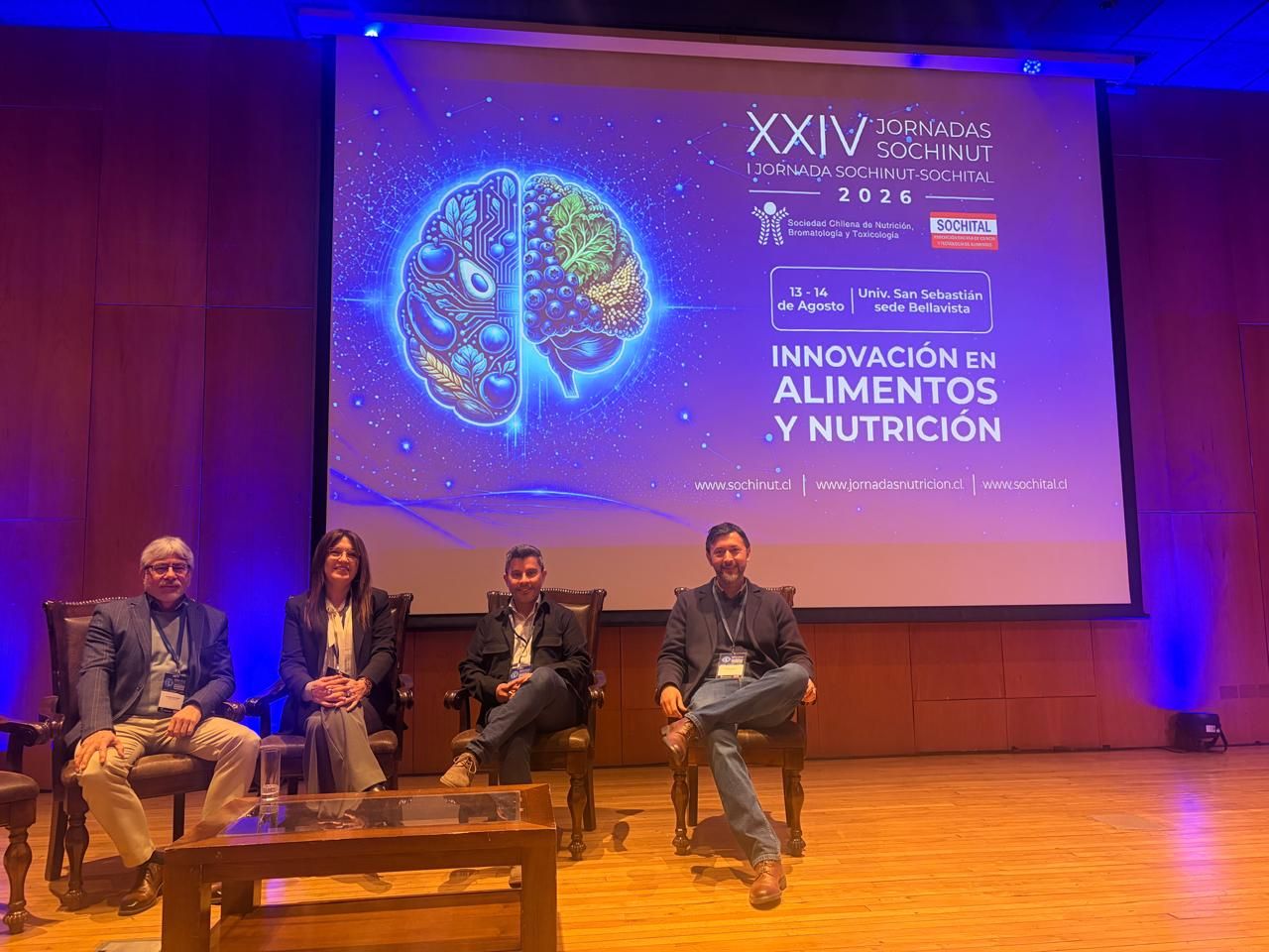 Integrantes de la directiva SOCHITAL en las Jornadas 2026